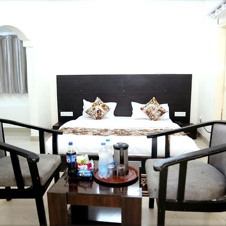 Happy Mark Suites Rooms Lucknow Exterior foto