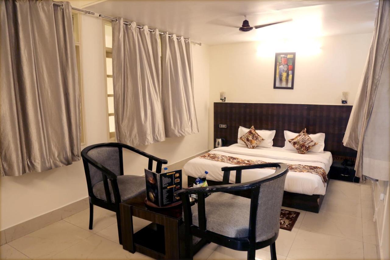 Happy Mark Suites Rooms Lucknow Exterior foto