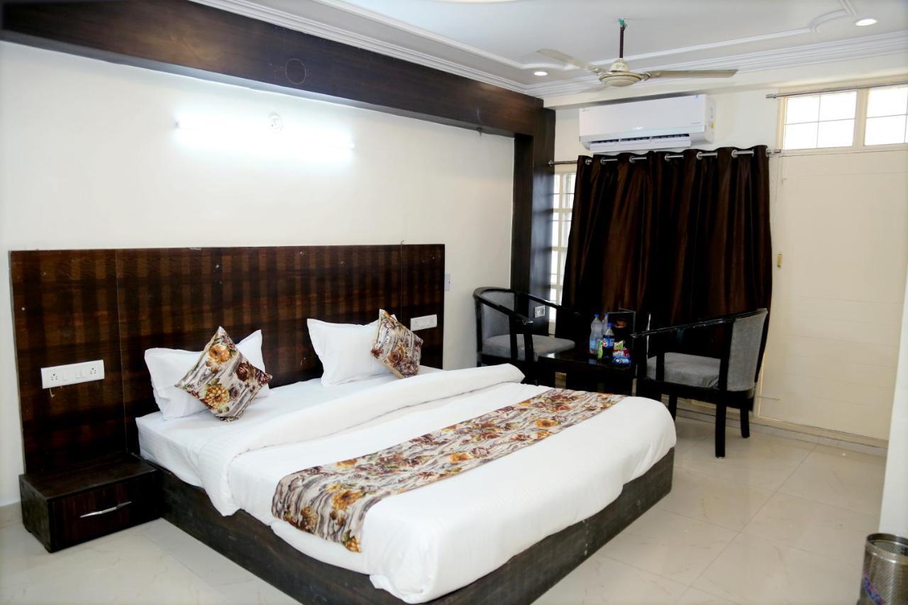 Happy Mark Suites Rooms Lucknow Exterior foto
