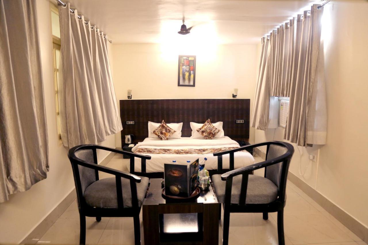 Happy Mark Suites Rooms Lucknow Exterior foto